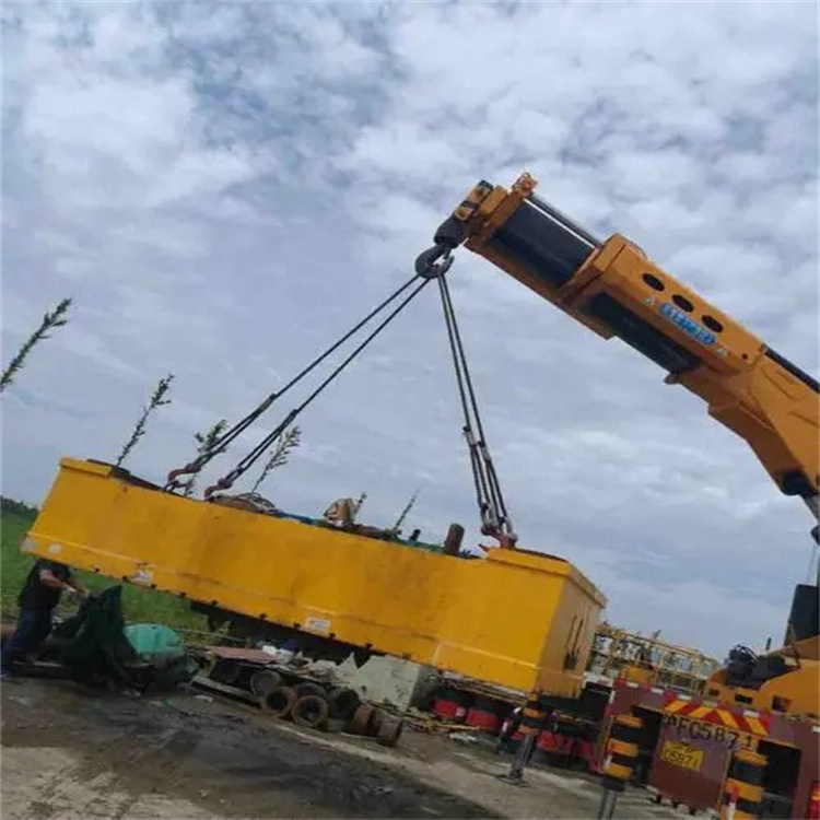 东英镇随车吊吊集装箱怎么吊